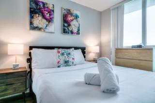 Panorama Luxe Suites - Prime Downtown Location - 6