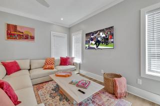 Resonant - 2 Townhomes - 2 Private Rooftop Decks - Nashville - 3