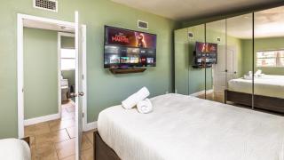 Lakefront Retreat - Boat - Fish - Close to all Orlando Parks - Disney - Universal - SeaWorld - Orlando - 5