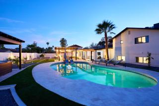 Sunburst Estate - Pool - Hot Tub - Tons of Games! - Phoenix - 0