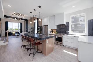 Enchant - Stunning City Views - Modern Luxe - Nashville - 8