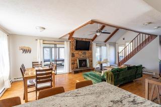 Game Room Fire Pit Dog Friendly - 3