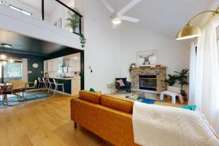 Sage Grove Sanctuary 3BD Hot Tub Fire Pit - 8