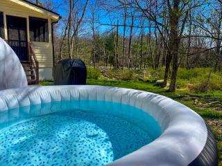Sage Grove Sanctuary 3BD Hot Tub Fire Pit - East Stroudsburg - 9
