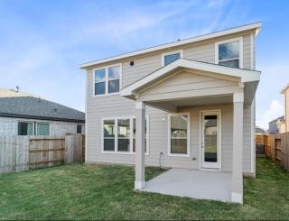 Spacious 3BR with Loft and Patio - - 8