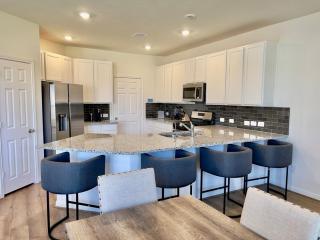 Spacious 3BR with Loft and Patio - 3