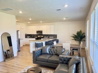 Spacious 3BR with Loft and Patio - - 0
