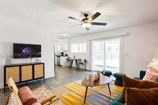 Glimmer - 2 Unit Combo - Sleeps 8 - In Old Town - Scottsdale - 2