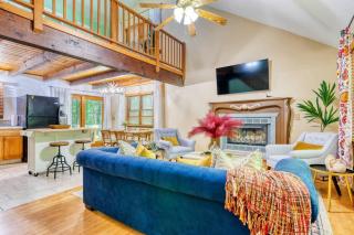 4BDR Hot Tub Game Room - Lake Ariel - 3