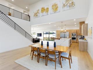 LUXE - Nouveau - Sparkling Pool - Walk to Old Town - 1