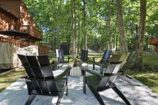 Cozy 3 BR Game Area Fire Pit - East Stroudsburg - 2