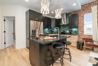 Duet - 2 Units - Rooftop Patios - Mins to Broadway - Nashville - 9