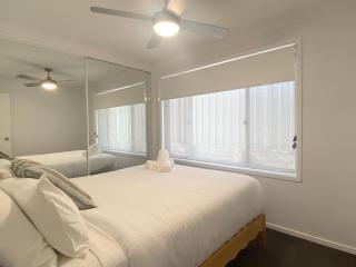 Salty Paws Caves Beach - Pet friendly - Caves Beach - 1