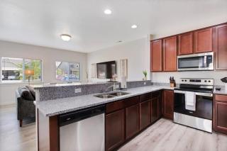 Charming Centrally Located Treasure Valley Custom - Nampa - 7