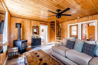 Rustic Mountain Retreat Pet Friendly - McCall - 7