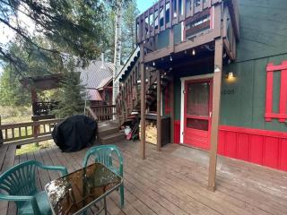 Rustic Mountain Retreat Pet Friendly - McCall - 6