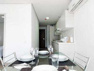 Suite con parqueo, sofa cama, frente mall del sol - Guayaquil - 6