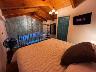 Antigua Central Casa or Loft King Beds Volcano View - Buen Rollo Escapes - Antigua Guatemala - 7