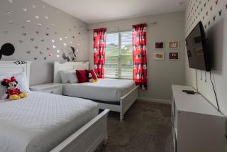 Brand New 5 Bedrooms5Baths At Storey Lake - 8