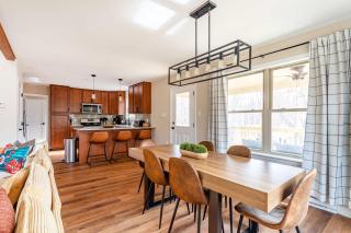 The Buckhorn Chalet Hot Tub Arcades 6 Bedroom Fire Place - Albrightsville - 1