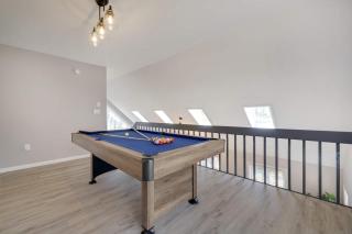 Blue Wolf Retreat Pool Table Cozy BBQ - 6