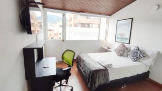 HABITACION 8 AMPLIA baño y balcón privado UNICENTRO - Bogotá - 8