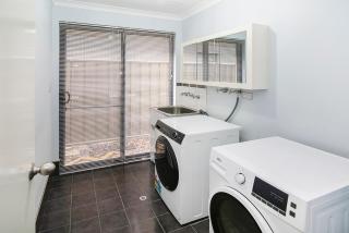 Nics Beach House - Broadwater - 6