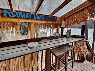 A Lakefront Paradise - McHenry - 7