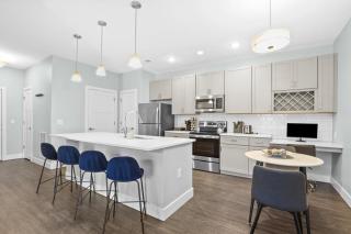 IRIE Living Homey Suite Grand Park King Bed Pool - Westfield - 6