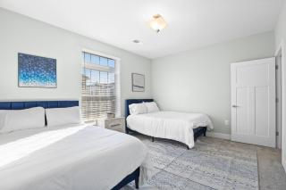 IRIE Living Homey Suite Grand Park King Bed Pool - Westfield - 1