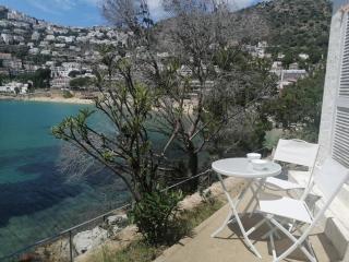 1020 BONIFACI I Bajo Izq, SOLO OIRÁ LAS OLAS DEL MAR. SITUACIÓN ÚNICA, ZONA MUY TRANQUILA EDIFICIO PEQUEÑO CERCA PLAYA Y ROCAS. PARKING PRIVADO EXTERIOR. - ES-258-149 - Roses - 0
