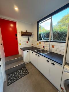 Your Central Paradise - Palmerston North - 1