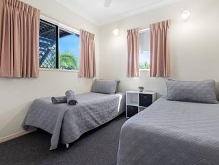 Beachside 2-Bed Apartment with Secure Parking - Torquay - 5