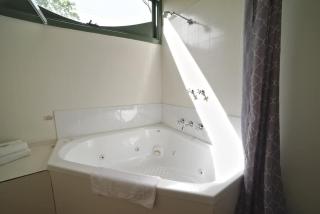 Ballarat Station Apartments Queen Studio With Spa - Ballarat - 4