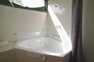 Ballarat Station Apartments Queen Studio with Spa - 8