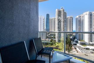 Legends Resort 9th Floor Ocean Views - Gold Coast - 2