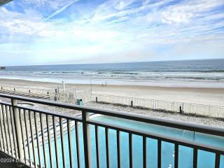 Direct Oceanfront Coastal Bliss - Daytona Beach - 7