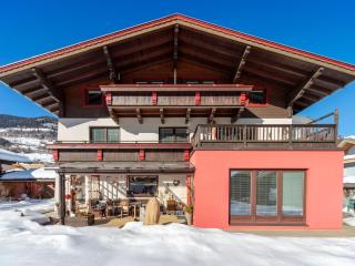 Apartment in Bramberg am Wildkogel with balcony - Bramberg am Wildkogel - 2
