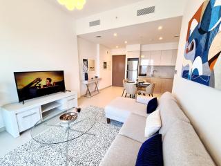 SUNRISE HOMES - New Luxury Flat next to Dubai Mall & Fountains - Dubai - 4