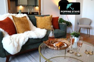 Luxury 2 Bed Apt, Sleeps 4, Secure PRKG-1 Car, Ascot Racecourse 5min walk, Legoland & Lapland 8mins, Windsor 15mins - Ascot - 0