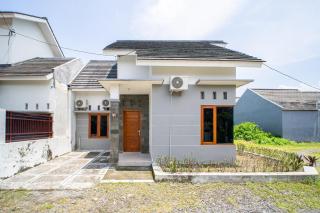 Griya Godean Homestay Jogja - 8