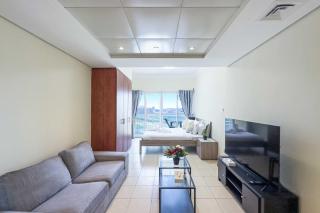 Chill Studio with Balcony and Pool View - 0