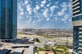Chill Studio with Balcony and Pool View - 9