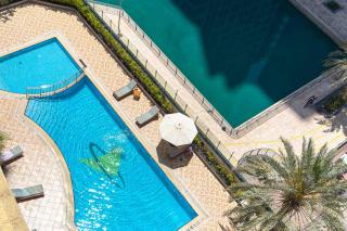 Chill Studio with Balcony and Pool View - 8