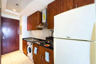 Chill Studio with Balcony and Pool View - 4