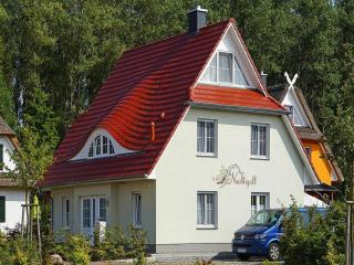 Holiday House Nightingale, Glowe - Glowe - 8