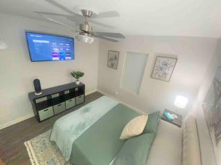 BonVoyage-Sleep&Sail Overnight Stays-Sleeps 6-8 - Long Beach - 8