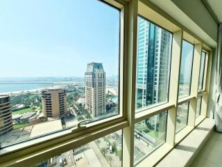 REFURBISHED 2BHK - Panoramic Sea & Beach View Stay-Sleeps 6 - Dubai - 3
