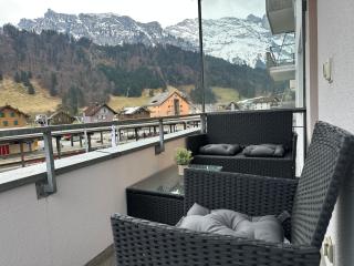 Zentrales 2,5-Zimmer Apartment mit mega Bergblick - 5