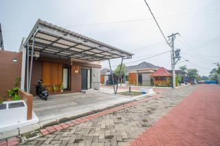 Banguntapan Permai B7 Homestay Jogja - Gondowulung - 4